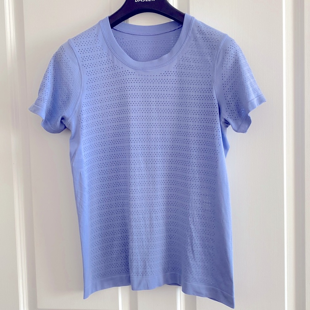 Lululemon Breeze By Short Sleeve Shirt Top SquadHydrangea Blue